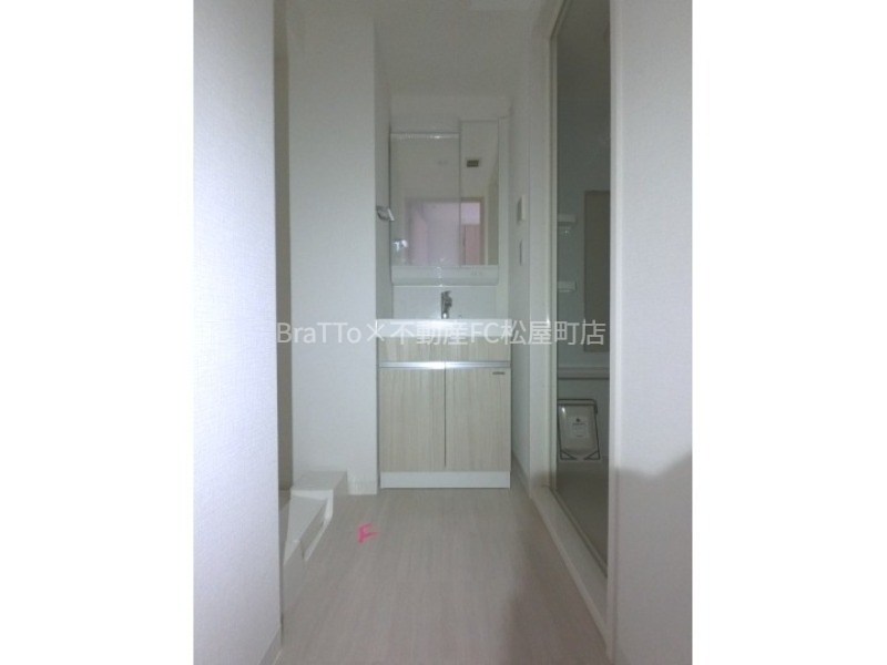 洗面設備　脱衣場