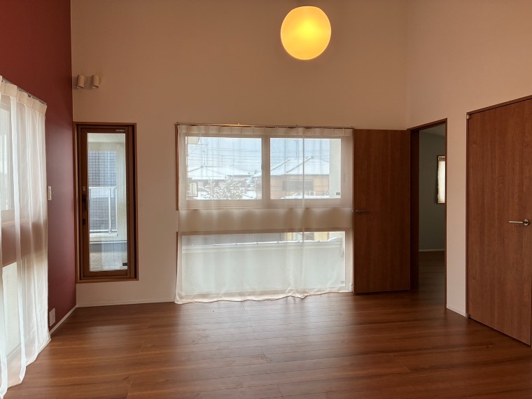 その他部屋・スペース　落ち着いて過ごせるお部屋なので、寝室にいかがでしょうか