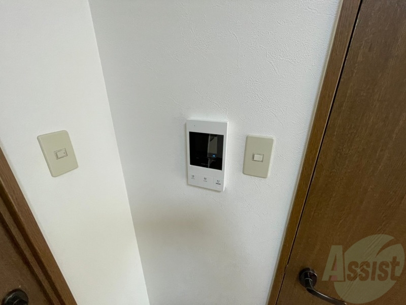 セキュリティ　モニターホンなので来客様の顔が見れます。安心ですね！