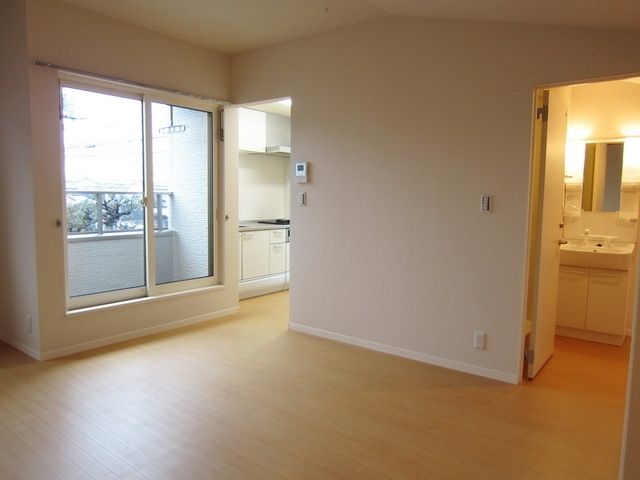 居室・リビング　★明るい洋室です★