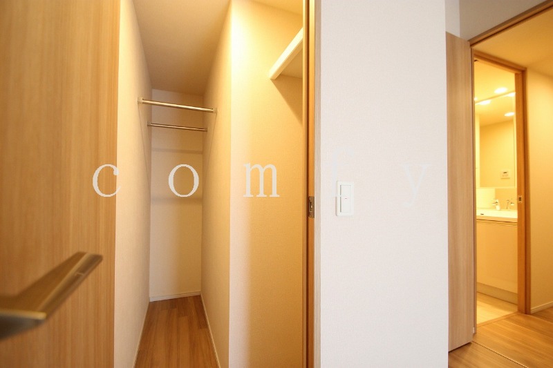 収納　ウォークインクローゼット