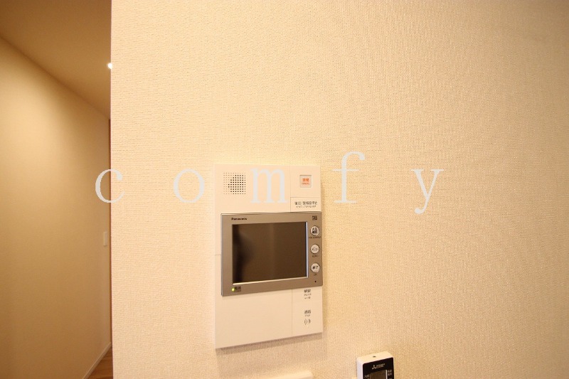 セキュリティ　モニター付きインターホン