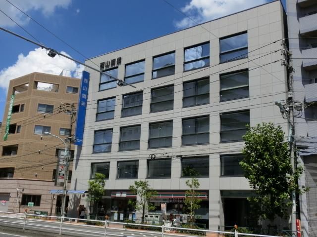 コンビニ　セブンイレブン（コンビニ）まで220m