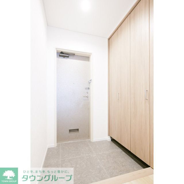 玄関　お部屋探しは株式会社　タウンハウジング　までお気軽にお問合…