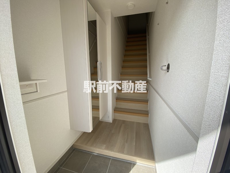 玄関　同タイプ別建物