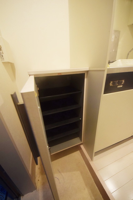 収納　～靴はこちらへ～