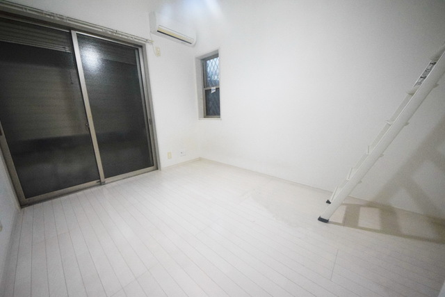 居室・リビング　～リビングでゴロゴロ～