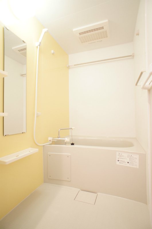 バス・シャワールーム　一日の疲れを癒すバスルームは浴室乾燥機付き☆