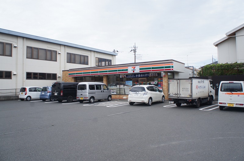 コンビニ　セブンイレブン 町田小川2丁目店（コンビニ）まで636m