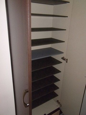 玄関　お部屋探しは【タウンハウジング千葉】にお任せ下さい♪