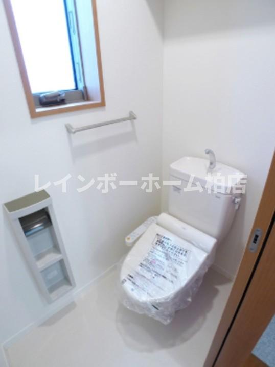 トイレ　落ち着いたトイレです