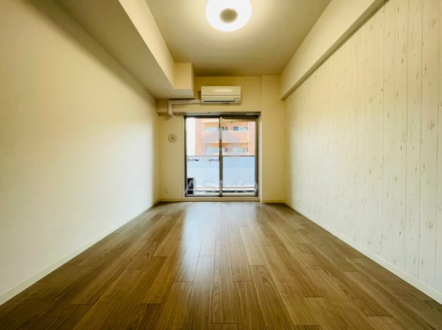 居室・リビング　同マンション別部屋参考写真