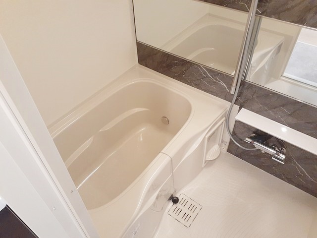 バス・シャワールーム　日々の疲れを癒すお風呂です♪