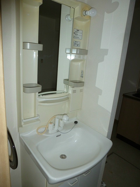 洗面設備　写真は101号室です（参考）
