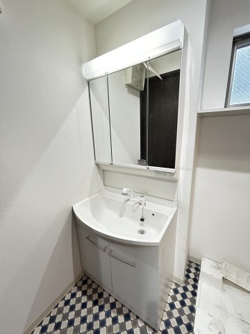 洗面設備　脱衣スペースもあります