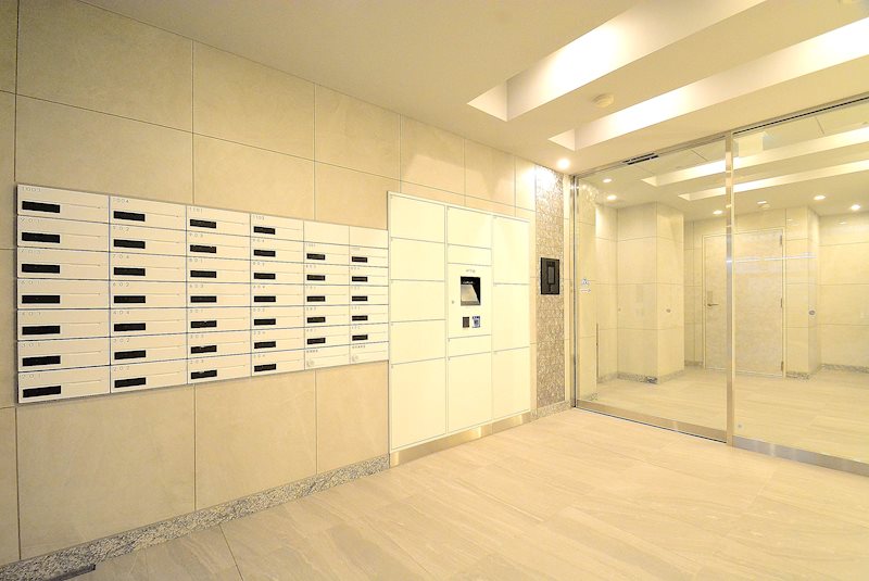 ロビー　宅配ＢＯＸ