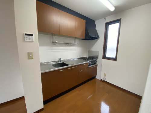 キッチン　コンパクトなキッチンで掃除もラクラク