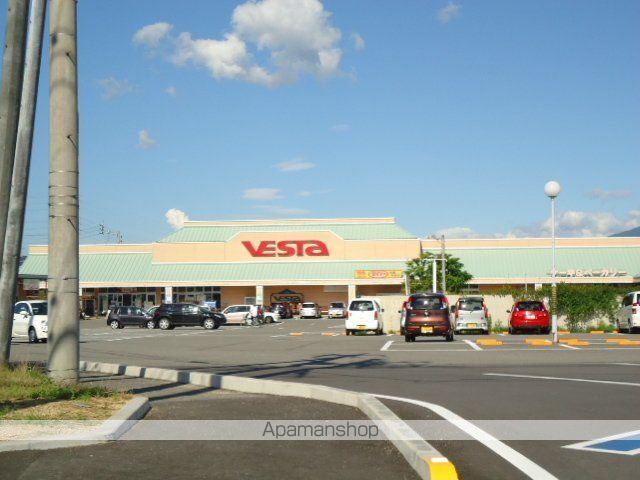 スーパー　フジ本郷（スーパー）まで931m