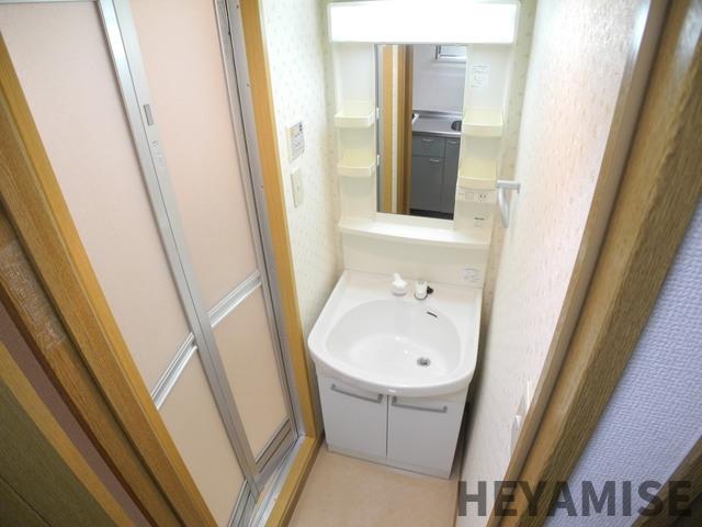 洗面設備　※同間取りの別の階のお部屋の画像です※