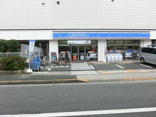 コンビニ　ローソン（コンビニ）まで850m