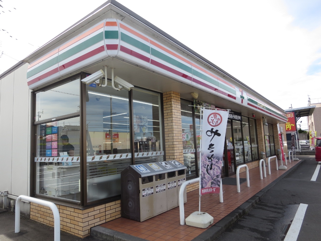 コンビニ　セブンイレブン 鹿児島吉野帯迫中央店（コンビニ）まで795m