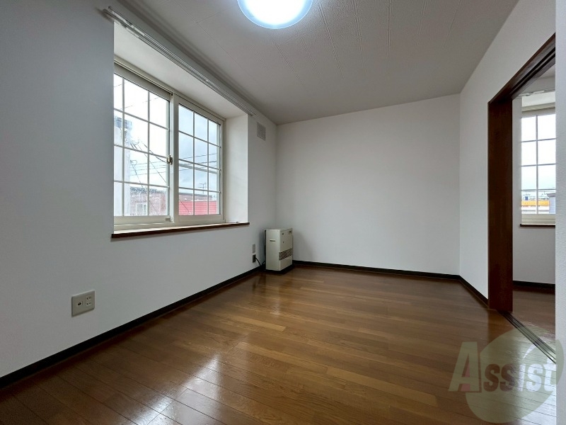 居室・リビング　広くてキレイなお部屋が広がっていて、充実した生活が送れそう。