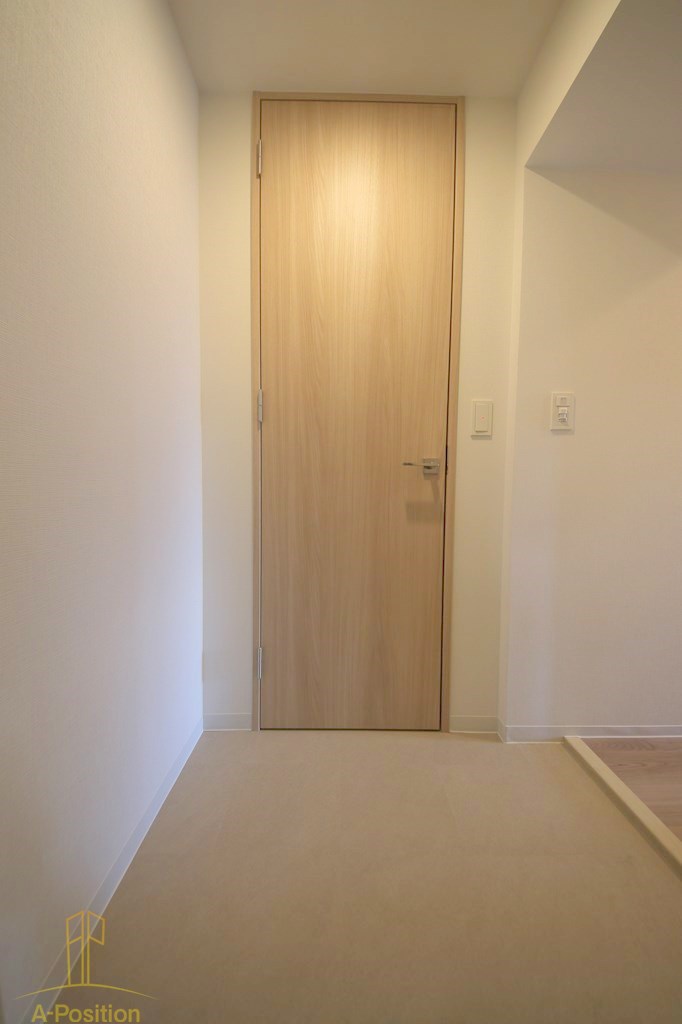 玄関　Metrosa谷町六丁目North