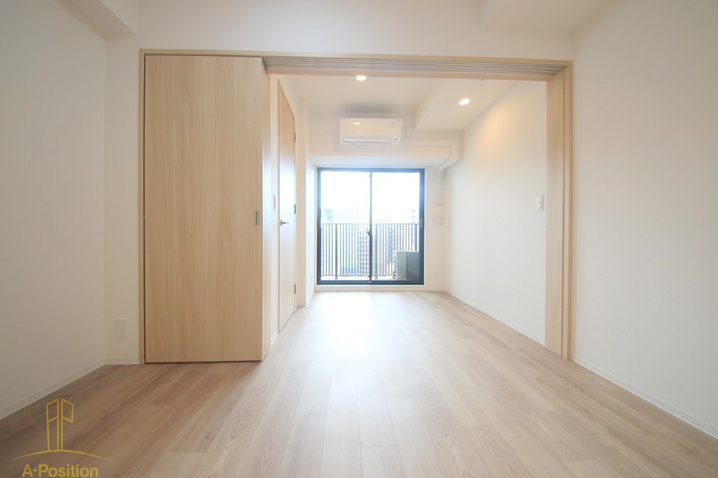 居室・リビング　Metrosa谷町六丁目North