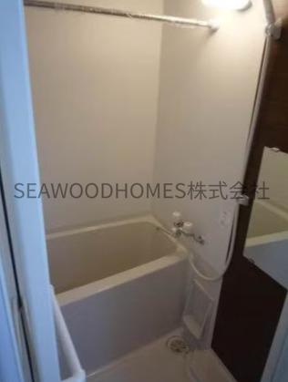 バス・シャワールーム　浴室乾燥機付き！雨の日の洗濯も湿気対策も万全。