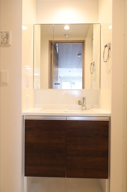 洗面設備　洗髪洗面化粧台