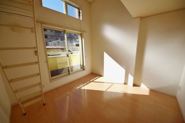 居室・リビング　★お部屋探しはタウンハウジング高幡不動店まで★