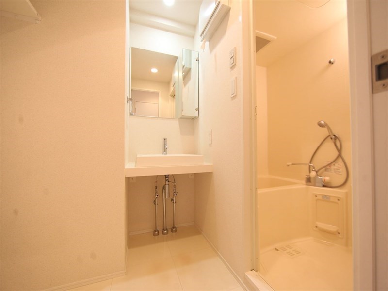 洗面設備　脱衣所　オシャレな独立洗面台