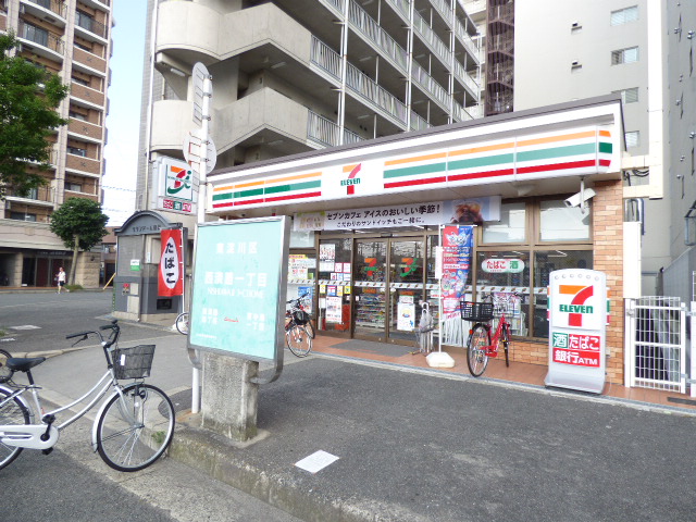 コンビニ　セブンイレブン（コンビニ）まで210m