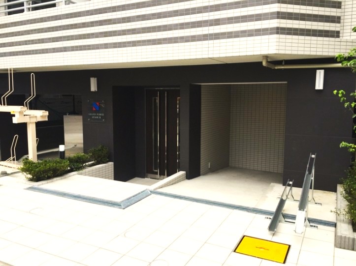 建物外観　落ち着いた雰囲気の外観です