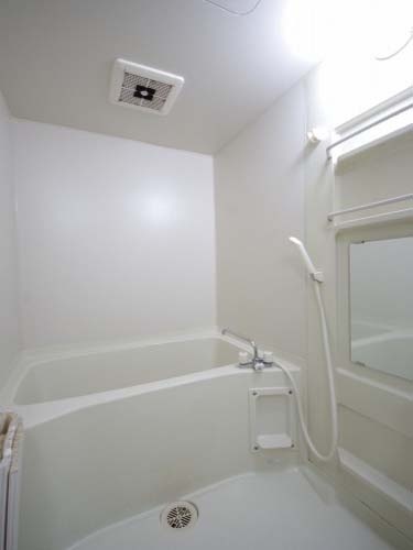 バス・シャワールーム　浴室（類似室内）