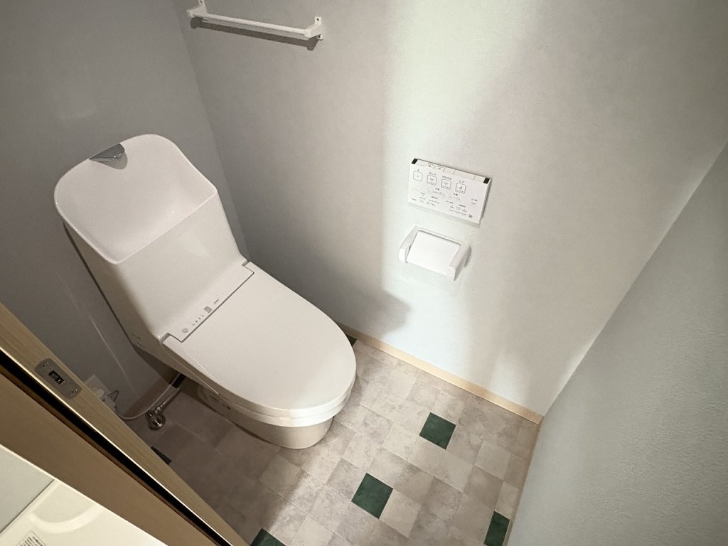 トイレ　嬉しいウォシュレット完備