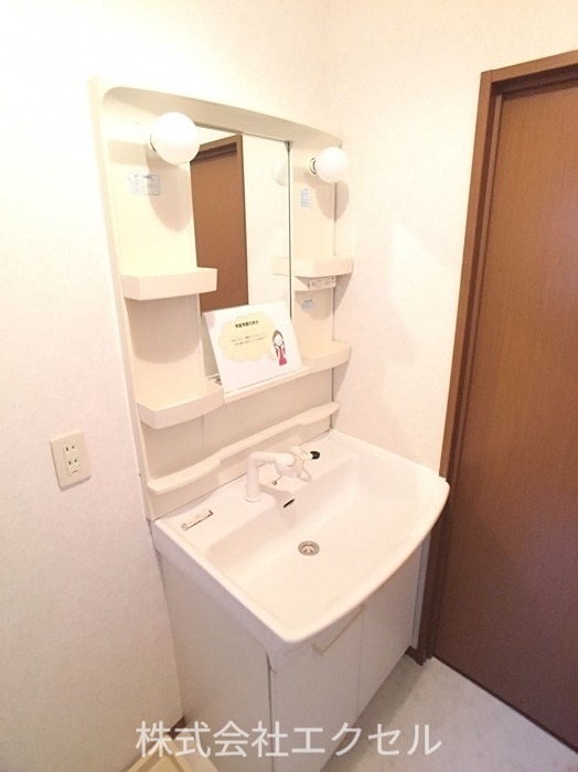 洗面設備　洗髪洗面化粧台です。