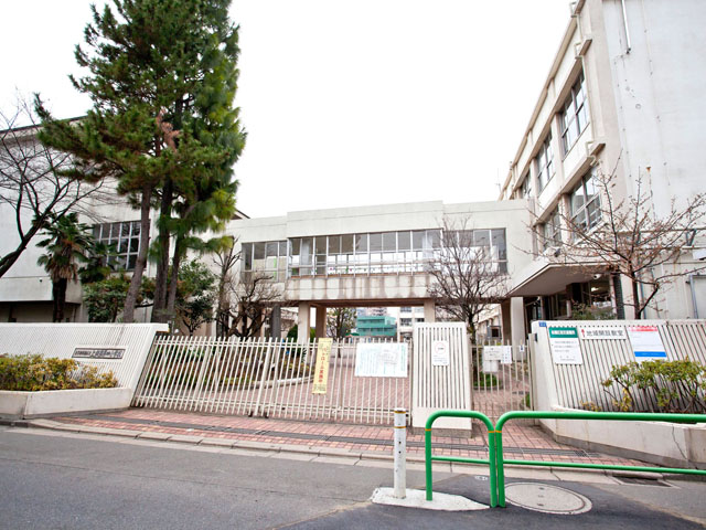 小学校　上板橋第四小学校（小学校）まで428m