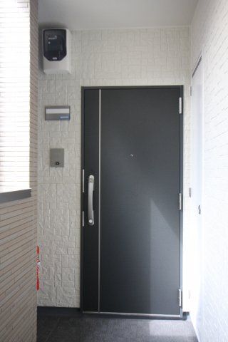 玄関　（別タイプ参考写真）カーサ・コリーナ　北区田端5