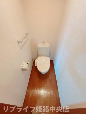 トイレ　※別部屋の写真です