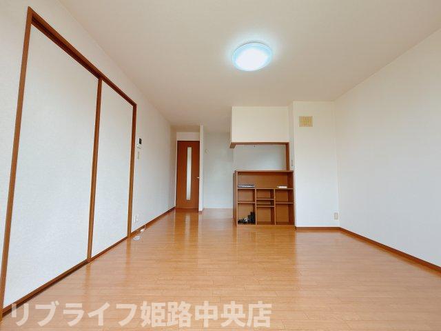 居室・リビング　※別部屋の写真です
