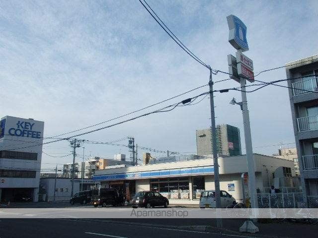 コンビニ　ローソン（コンビニ）まで197m