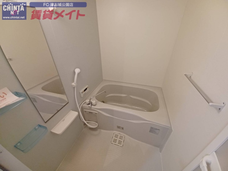 バス・シャワールーム　同タイプ部屋写真です。