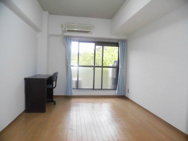 居室・リビング　お部屋の写真。明るい部屋でしたよ