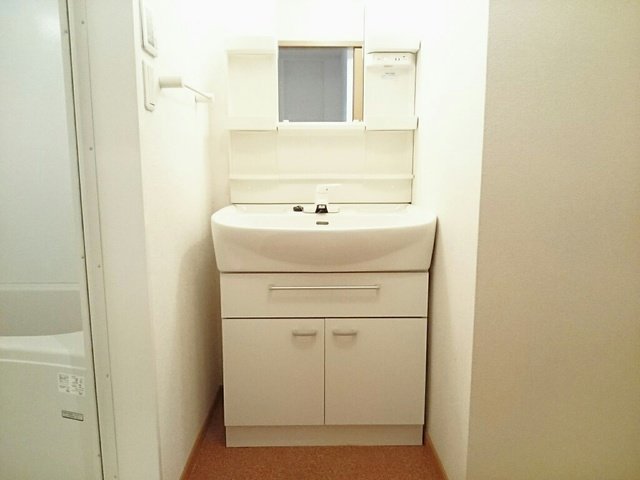 洗面設備　忙しい朝には欠かせない洗面所です