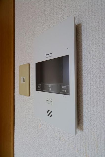 セキュリティ　【ＴＶモニタ付きインターフォン】別部屋の為、現状優先いたしま