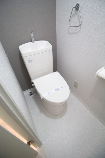 トイレ　※別部屋参考写真です