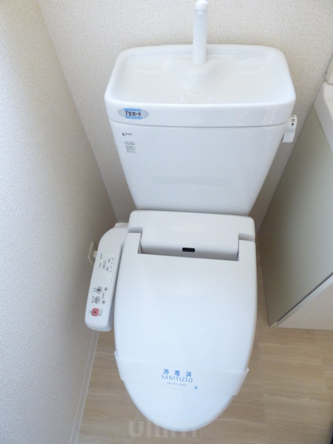 トイレ　※他の部屋の写真です