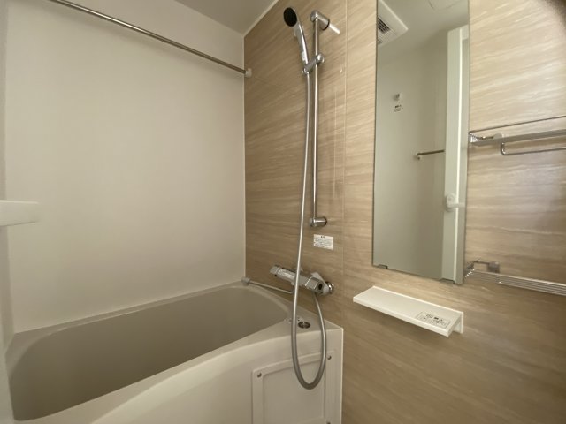 バス・シャワールーム　バス・トイレ別です