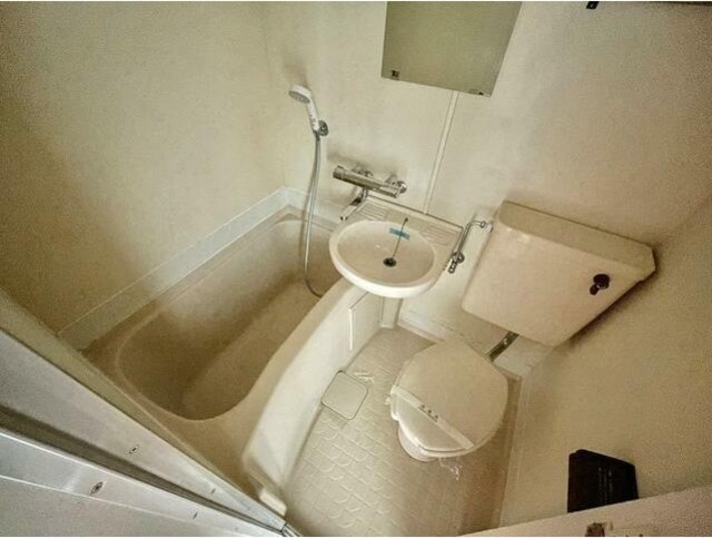 バス・シャワールーム　別部屋参考写真